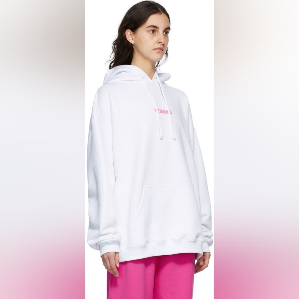 Vetements Unisex white logo hoodie size  XS BNWT